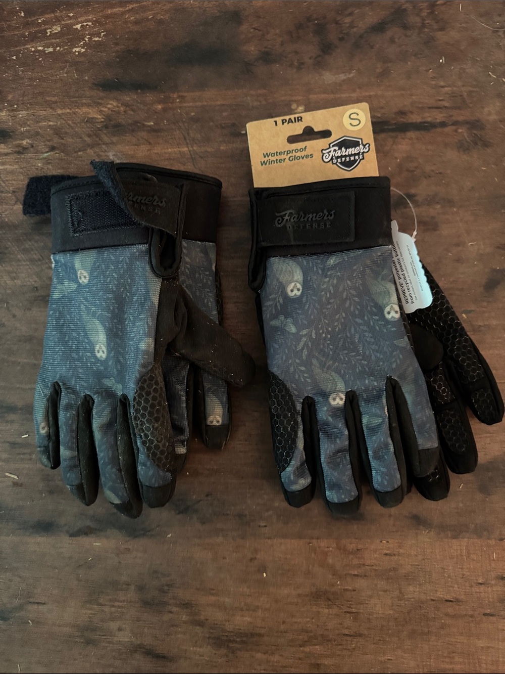 NWT 2 pair women’s small Waterproof Winter Gloves — Blue with Sloth Print